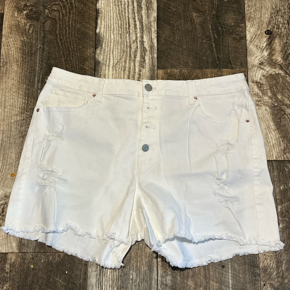 Time and Tru White Jean Shorts